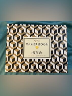 New in Box! Ridley’s Games Room Poker Set - 2 box of Poker cards 200 chips